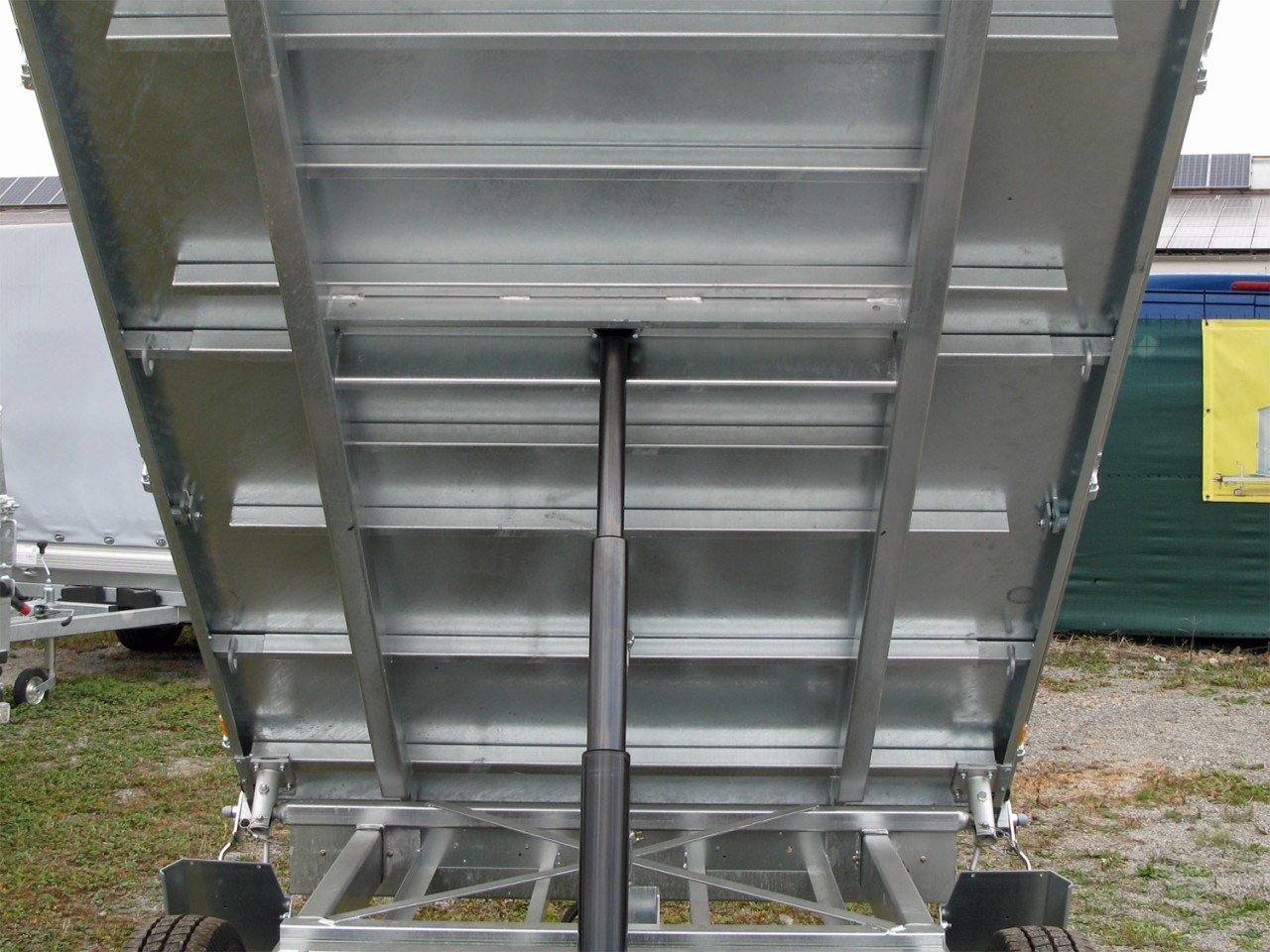 Unsinn UDK 3617-35-14 Gitteraufsatz – 3-Seiten-Kipper – 3500 kg – Bild 12