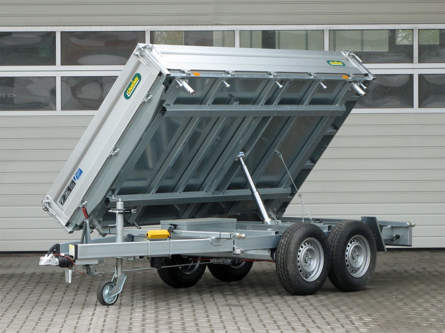 Unsinn UDK 3017-30-14 – 3-Seiten-Kipper mit Stahlblechaufsatz- 3000 kg – Bild 6