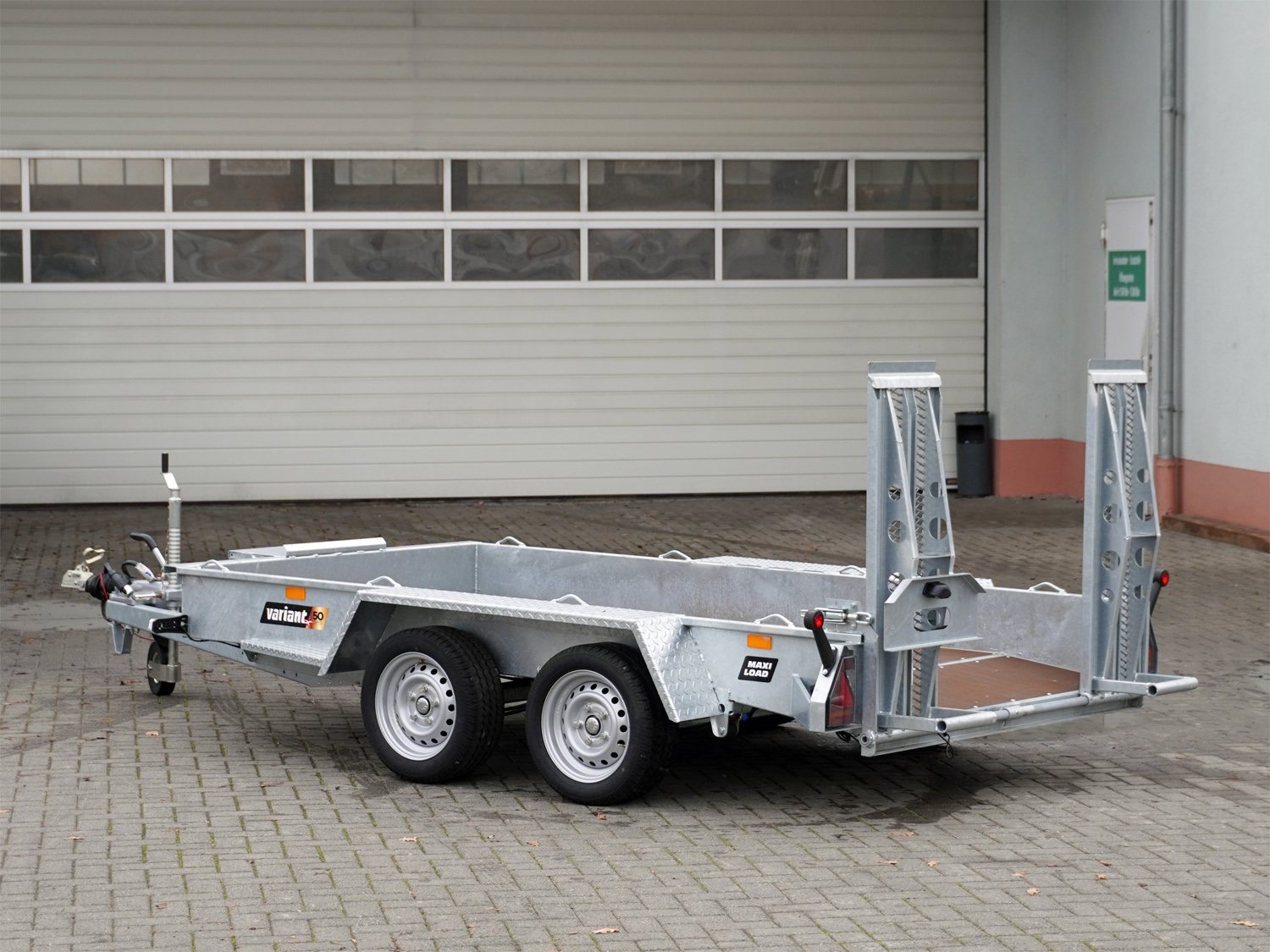 Variant 3516 B3 – Maschinentransporter – 3500 kg